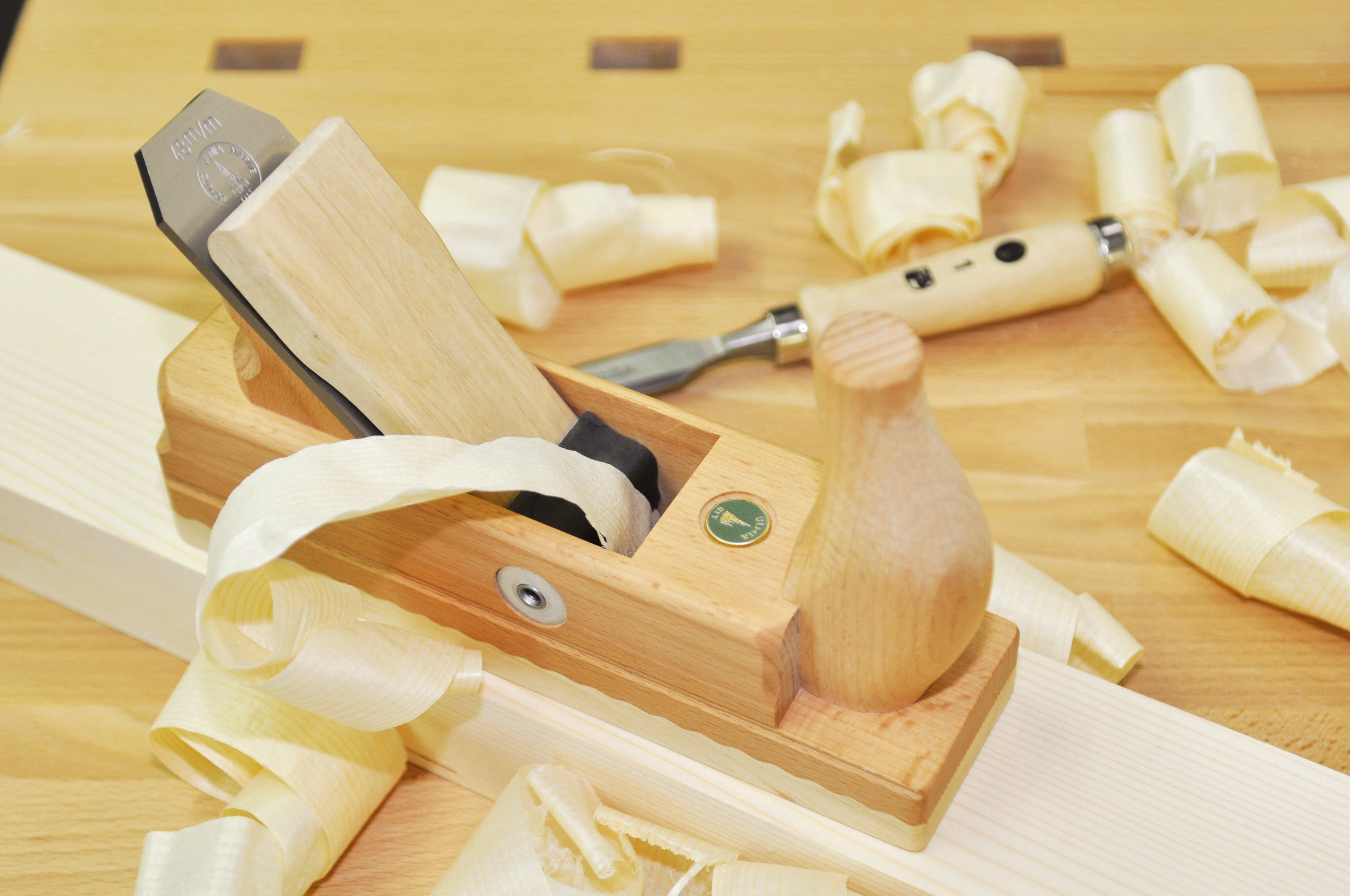 Hobel aus Holz und Metall